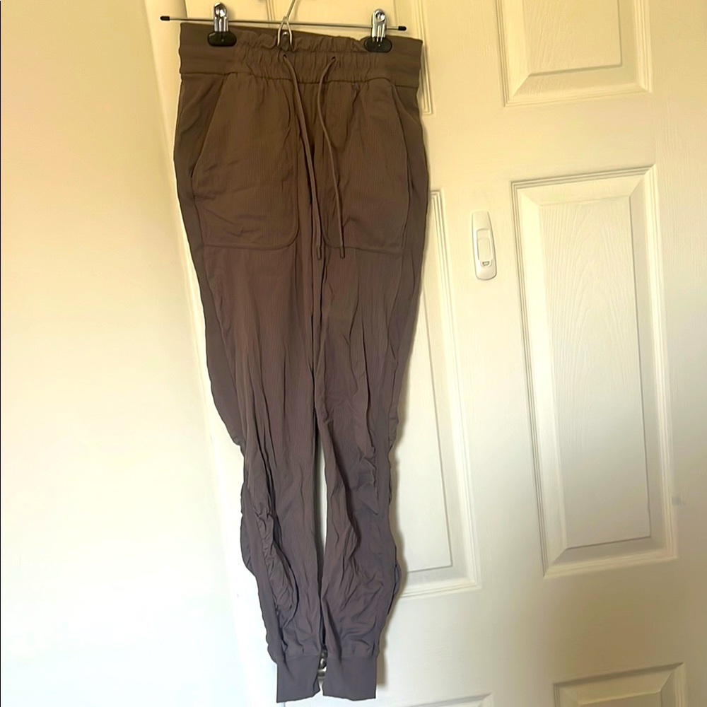 Lululemon Beyond the state joggers